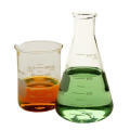 Vaso de vidrio, matraz Erlenmeyer, botella de reactivo, plato de cultivo, reloj de vidrio